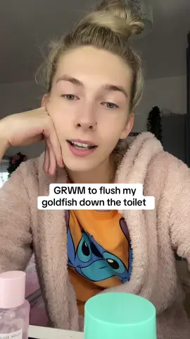 shes gone now x #goldfish #grwm #getreadywithme #toilet #goviralgo #satire 
