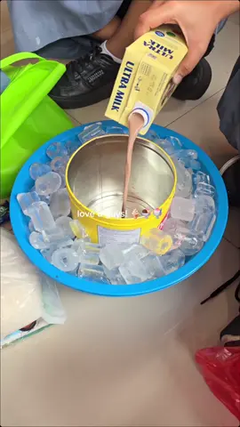Praktek membuat es krim = salah satu tanda masa-masa SMA udah mau selesai  #praktekmembuateskrim #sma #membuateskrim #eskrimkalengputar #anaksma 