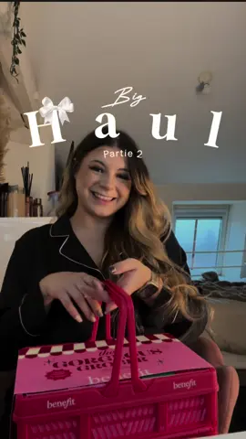 Biiiig Haul Partie 2✨🛍️ dites moi en commentaires quel calendrier vous voulez que j’ouvre en premier ?✨  #blindbox #miniso #blindbox #benefit #sephora #benefitcalendar #calendrierdelavent #calendrierdelavant #calendrierbenefit #benefits #sephorahaul #haul #bighaul #haulcalendrierdelavent @SEPHORA @BenefitFrance 