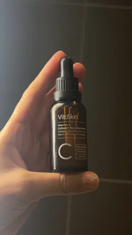 My fall favorite is the VitaSkin vitamin C serum🤎 #vitaskin #skincare #hollandandbarrett #vitamincserum #skincare #skincareroutine #ugc #ugccreator #ugccontentcreator #ugccommunity 