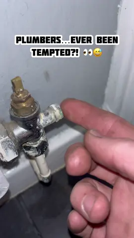 PLUMBERS…Last Job, the vans packed up and THIS!! Ever been tempted 😈😅😅#plumber #plumbing #plumbersoftiktok #plumbingtips #howto #DIY #fyp #trades #funny #comedy  @CT1 