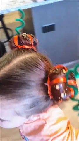 Pumpki-buns! Our pumpkin Patch glitter is the perfect addition to this style! #glitterhairgel #hairgel #hairglitter #toddlerhairstyles #pumpkins #halloween #halloweenhair 