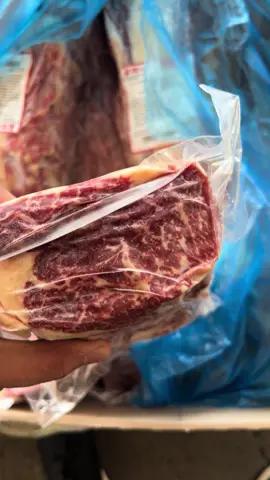 Ribay-Antirikot🇺🇦Qiyməti 14.50 AZN.Sifariş üçün yaza və ya zəng edə bilərsiniz.🥩🤌🏻#ukrayna🇺🇦 #ət #halal #halalfood #steak #satış#ukrainemeat#canfoodagrommc#halalkəsim#ukraine🇺🇦#meat#azərbaycan🇦🇿 