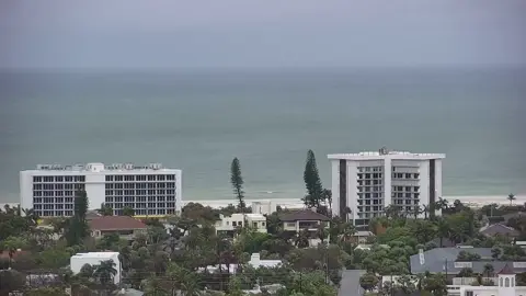 This is a time-lapse video of Lido Beach from our Plymouth Harrbor camera. You can see the shift in the waves as Hurricane Milton inches closer to Florida. #HurricaneMilton #Florida #weather