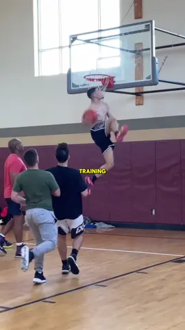 Quitting playing basketball was the best thing I did for my vertical jump. #jumping #jumphigher #dunking #howtodunk #jumptraining #basketball #volleyball #strengthtraining #dunk