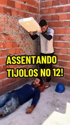 Assentando tijolo no 12! #pedreiro #reforma #obras #construcao #fyp 