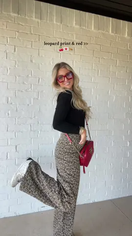 an unbeatable combo 🐆💋 #outfit #fashion #OOTD #leopard #fashiongirlies #falloutfit #styletips #outfitinspo #red #leopardprint #fallaesthetic #leopardpants #leopardjeans #funoutfits 