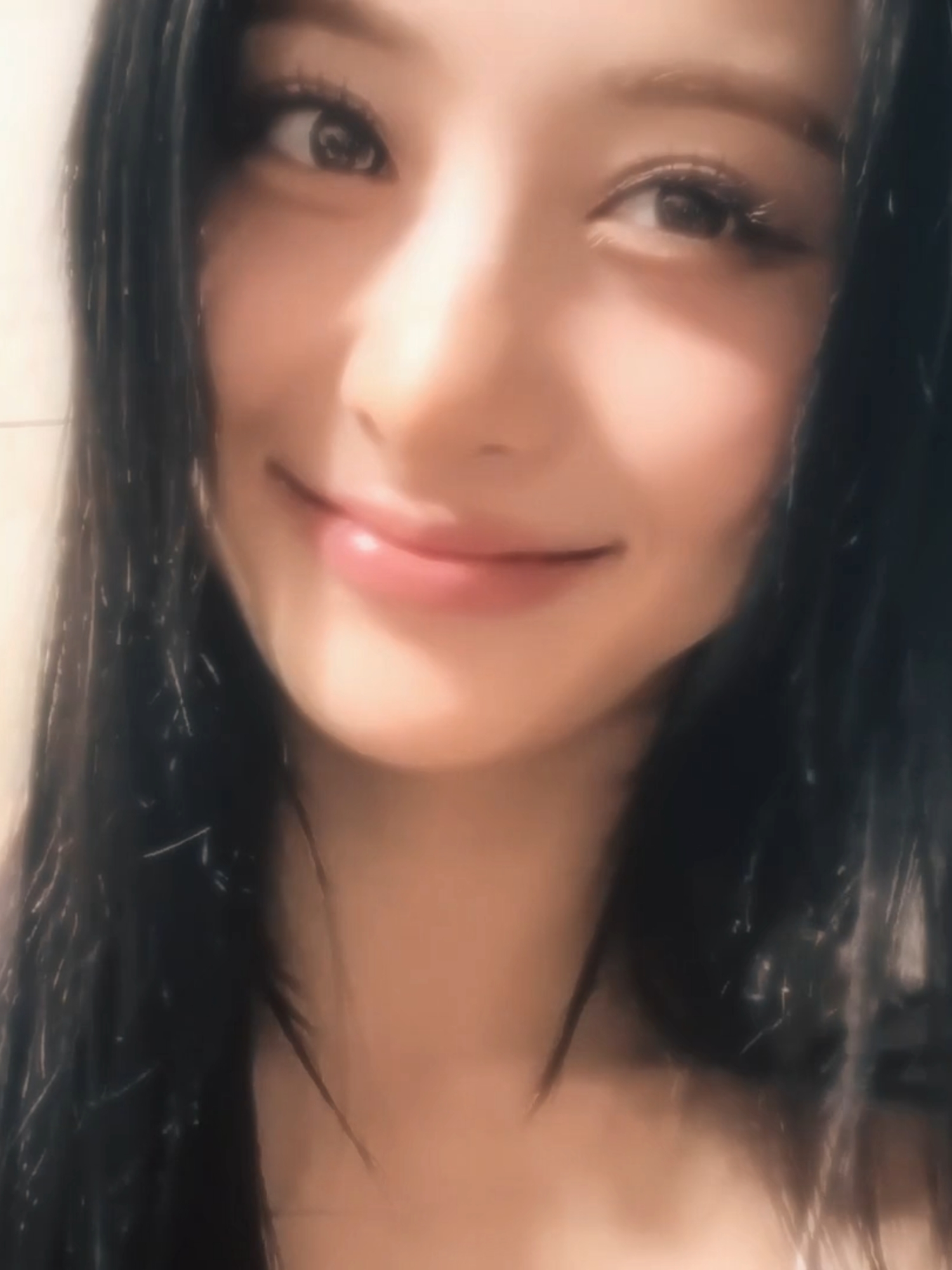 may god protect her smile forever #huhyunjin #yunjin #yunjinedit #lesserafim #lesserafimedit #yunjinlesserafim #kpopedit