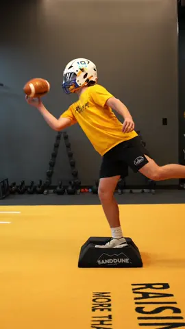 Elite WR training #Football #athlete #Fitness #sanddune 