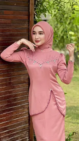 One Set Felicia Warna Salem Secantik ini🥰 Gercep Munpung Harga Promo 10.10 . #prabatik #bajulamaran #bajukondangan #bajubridesmaid #oneset #kurungmelayu #bajukurung #ootdwisuda #bajuwisuda #kurungmoden #bridesmaid 