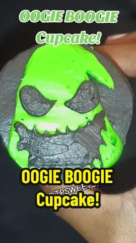 The Oogie Boogie Cupcake! 💚💚💚! #cupcakes #cupcakedecorating #thenightmarebeforechristmas #oogieboogie #cupcake #cake 