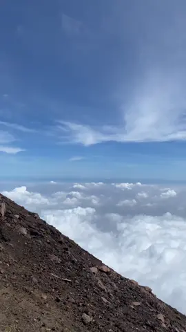 bahan sw mu🤣 #pendakiindonesia #pendakisantuy #pendakigunung #fyp #mountain #mtslamet3428mdpl #samarantu #slametviabambangan #slametmountain #bismillahfyp #gunung #vibes 