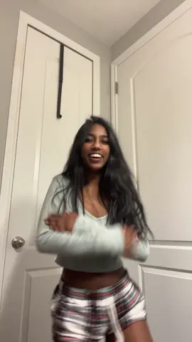 bro what is this dance😭 #dance #tripout 