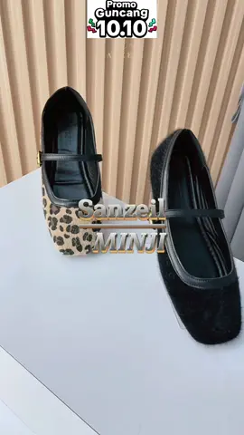 Sanzeil Minji.. Flatshoes terbaru Sanzeil yang hadir dengan 2 varian warna (Black & Leopard)😍🤩🥰 • • #wibgajian  #promoguncang1010  #sanzeil #sanzeilstore #sanzeilsneaker #sanzeilshoes #sandalwanita #sepatuwanita #iklansepatu #iklansandal #fyp  #belilokal  #paylateridn 