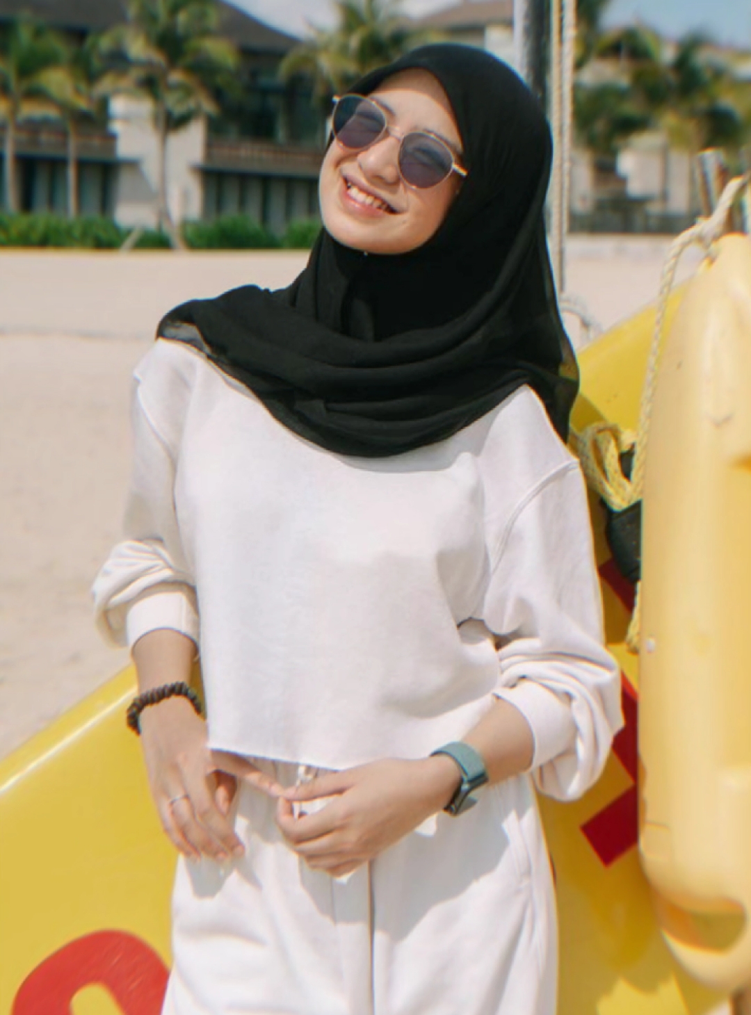 #CapCut edisi pantai hihi #nashwuuy #nashwa #nashwazahira #fyp #hijab 