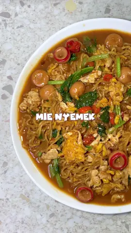 Resep mie nyemek khas Jogja nih, Genks! Sederhana buatnya tapi rasanya Istimewa 🔥 #SasaMelezatkan #KreasiSasa #SasaSausSambal