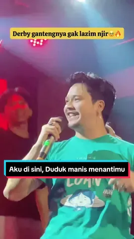 Aku di sini.. Duduk manis menantimu🎶 Masih gak percaya Derby Romero ini bapak satu anak🤣 Makin tua kok makin ganteng #derbyromero #geloraasmara #viral #karaoke #comeback #ganteng #nostalgia #laguindonesia @Derby Romero 
