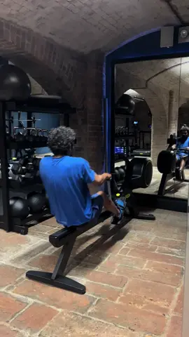 KEEP IT MOVING 👑 No matter what always move your body I promise your mind will feel better 👑❤️👑  Always be the BEST version of YOU 🙏🏽  No excuses…… want to train? Inbox me ❤️ #mrmarvinherbert #marvinherbert #marvin #forwhat #hmp #gym #noexcuses #disabled #keepitmoving #dontstop #mindovermatter #stopmentalhealth #inboxme 