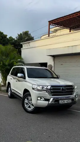 LAND CRUISER VX V8 2017 PARLIAMENT MODEL #cars #suv #foryoupage #toyota #landcruiserclubsl #srilanka #bmw 