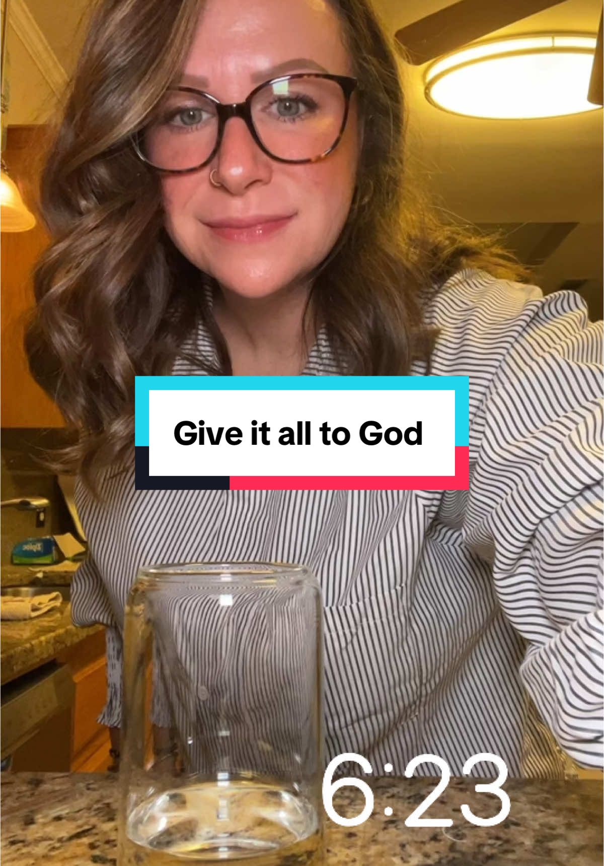 Bring it all to God!!  #christiantiktok #christian #Godsgirl #emergenc #greens #earlymorningthoughts 