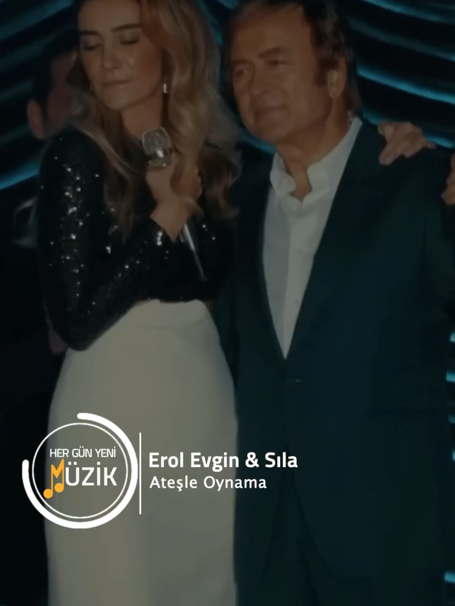 🎶 İsteklerinizi yoruma yazınn..❤️ #ErolEvgin & #Sıla #AteşleOynama #HerGünYeniMüzik