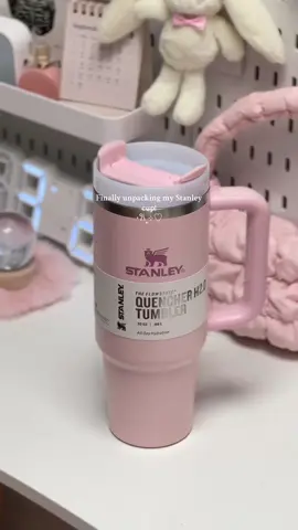 Asmr unpacking. I would definitely use this tumbler every single day!  -Stanley tumbler cup #fyp #StanleyCup #stanleytumbler #tumblercup #waterbottle #tiktokfindsph 