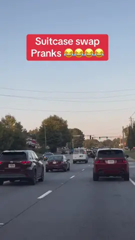 Funny pranks 😂😂😂 #foryou #foryourpage #viral #funnyvideos #pranks #entertainment #followerstiktok #😂😂😂 #laughsandpranks #TikTokLaughs #prankcallfun 