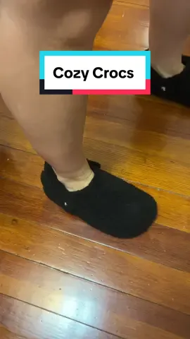Cozy Crocs!! Grab them before they sell out! #crocs #crocsgang #crocs4life #fuzzycrocs #wintercrocs #falldealsforyou #blackfridaydeals #tiktokshopblackfriday #treasurefinds 