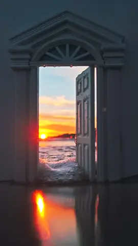 Magic door ☀️📱 shot with @Xiaomi & #xiaomi14ultra #creative #sunset 
