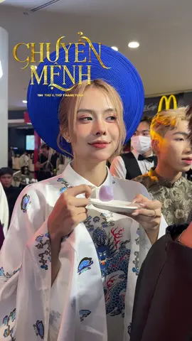 Ngân Hà cực đáng yêu tại sự kiện ra mắt phim 