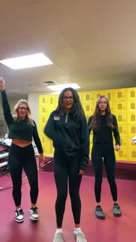 LEFT LEG GO #wobble #fyp #theclick 