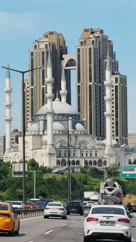 Istanbul 🌹🤍🌹 #istanbul  #VisitIstanbul  #IstanbulTour  #TravelTurkey  #ExploreIstanbul  #IstanbulVibes  #TurkishDelight  #Wanderlust  #TravelGoals  #DiscoverTurkey  #IstanbulDiaries  #TravelInspiration  #BeautifulDestinations  #CityOfMosques  #CulturalJourney #CapCut 