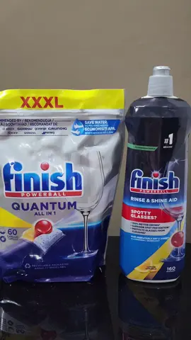 Combo 60 Viên Finish Quantum All in one+Nước làm Bóng Finish 800ml -ĐỨC  - 60V Finish Quantum HƯƠNG CHANH- Sản xuất tại ĐỨC - 1 chai nước làm bóng chén bát đĩa Finish 400ml . Sản xuất tại Đức - Trợ xả giúp bát đĩa mau khô, chống trầy xước hiệu quả + CÔNG DỤNG SẢN PHẨM: - Viên rửa bát Quantum 12 chức năng HƯƠNG CHANH là sản phẩm chuyên dụng dành cho máy rửa bát, được tạo ra bằng những hợp chất đặc biệt giúp loại bỏ các vết bẩn trên bát đĩa một cách nhẹ nhàng . Sử dụng sản phẩm sẽ rửa sạch vết dầu mỡ hôi tanh một cách hiệu quả. Không cần ngâm trước Loại bỏ bụi bẩn cứng đầu Bảo vệ thủy tinh và bạc Viên rửa chén với công thức 3 ngăn Loại bỏ tất cả các loại dư lượng thực phẩm Chăm sóc và bảo vệ bát đĩa và máy móc Phân hủy sinh học, phim hòa tan trong nước Để làm sạch sâu với độ bóng rạng rỡ - Nước làm bóng  (hay còn gọi là nước trợ xả) có tác dụng giảm sự bám dính của nước trên bề mặt bát đĩa, theo đó giúp cho quá trình sấy bát được nhanh hơn, đồng thời tạo cho bát đĩa sáng bóng Khi cho nước trợ xả vào trong ngăn chứa của máy và cài đặt chế độ thích hợp, máy sẽ tự động đưa chất làm bóng vào trước khi đi vào chu trình sấy khô chén bát. #vienruabatfinish #vienruabat #muoifinish #mayruabat #finishnhapkhau #tongkhofinish5 #bongfinish 