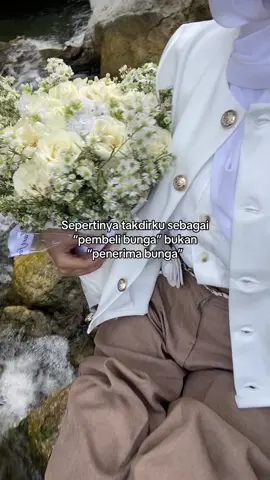 Saya jomblo, jadi beli bunganya mandiri🤣#bunga #freshflower 