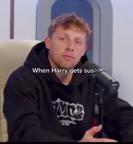 Harry acting sus 😂#sidemen #sidemensunday #sidecast #moresidemen #foryoupage 