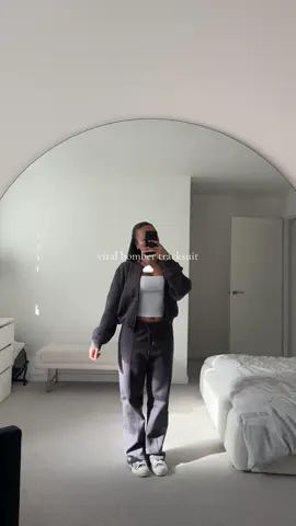 need this in every colour ☁️❄️ #outfitinspo #fyp #outfitideas #autumnoutfits #autumnfashion #tracksuitseason #loungewear #athleisurewear #winterfashion #outfitoftheday 