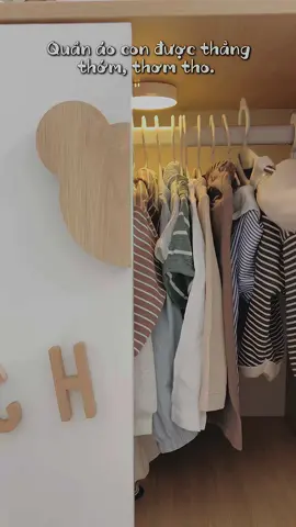 Con lên 1 tuổi bám mẹ cả ngày. Vậy nên chọn 1 chiếc bàn là để ủi áo quần con nhanh hơn cũng tiết kiêm đc xíu thời gian. 🤭🤭 #mechulday #mevabe #aqua #banlahoinuoc  #momlife #dailyvlog #xuhuong #fpyシ 