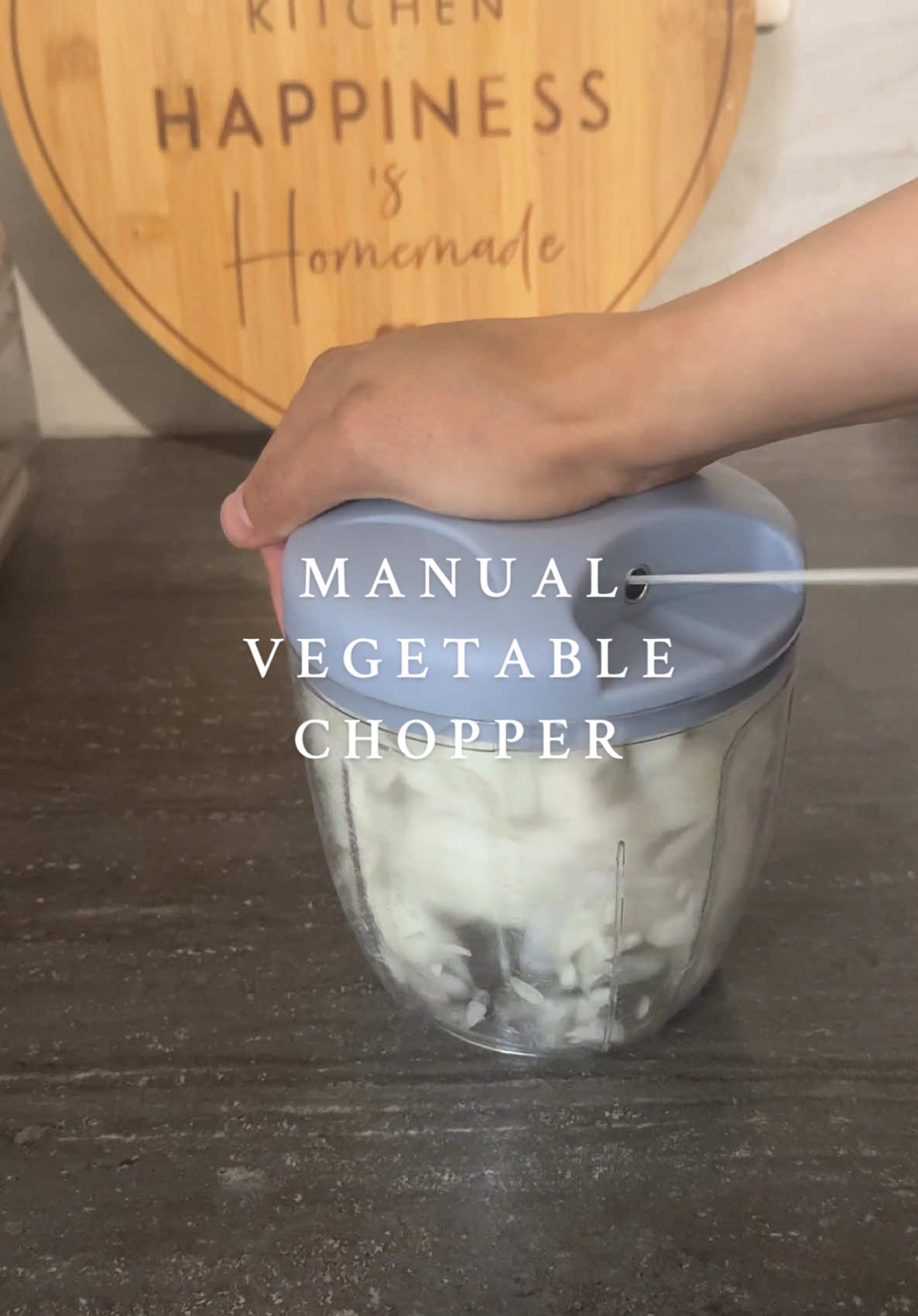 Vegetable chopping made easy with this manual vegetable chopper! Takes seconds to get the onion cut and look how small they turn out!🙌🏻 #homefinds #manualchopper #vegetablechopper #tiktokmademebuyit #spotlightfinds #spotlight #halloweensale #kitchengadgets #KitchenHacks 