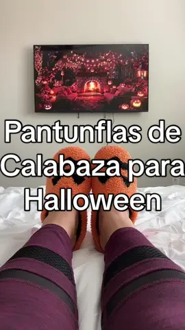Me encantan estas pantuflas de calabaza para Halloween. Agárre un par ahorita! #halloween #slippers #pumpkinslippers  #treasurefinds  #falldealsforyou #TikTokShopHolidayHaul 
