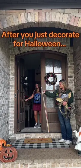 this trend, but with @Michael Bublé 🤭🎄#itsbeginningtolookalotlikechristmas #michaelbuble #christmasmusic #xmas #christmas #michaelbuble #christmastiktok #viral #fyp 