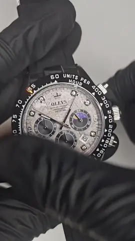 Presentamos el modelo Olevs 2875 💎 Un reloj cómodo pero a la vez vistoso, con zirconia incrustada que lo hace resaltar sin ninguna duda, movimiento de cuarzo confiable para el día a día y correa de silicona ✅  Cronografo con todos sus piñones totalmente funcionales ⌚🔥 Cuéntanos en los comentarios que te parece este modelo y si lo tendrías en tu colección‼️ Contamos con una amplia variedad en nuestro catálogo, comenta para recibir toda la información 📲 #relojes #curren #rolex #accesoriosparahombres #trending #foryou #fyp #olevs #olevswatch #watch #watches #capcutedits #foryoupage #tiktok #paratiiiiiiiiiiiiiiiiiiiiiiiiiiiiiii 