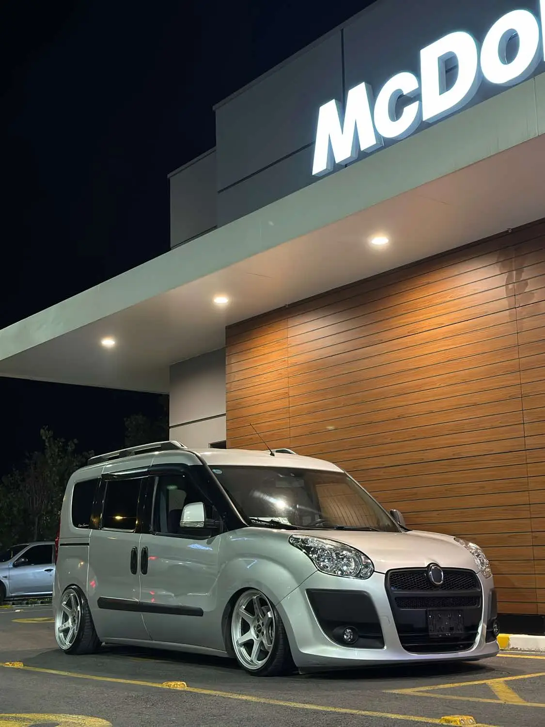 Maşallah Sana Evlat 🧿🤍 . . . #doblo #dobloair #airsüspansiyon #t37jant #dobloteam #doblocu #doblocuenişte #keşfet #keşfetteyizzz #tiktokk #akım #dobloteamtürkiye #basık #basıkworks #jant #ticari #ticarituning #ticarimodifiye #ticarigarageturkiye #istanbul #giresunişi #dekor #manzara 