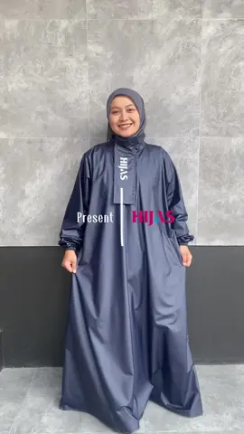 Musim hujan sudah tiba! 🌧️  Jangan lupa selalu bawa jas hujan Hijas ke mana pun kamu pergi. Dengan desain stylish dan bahan berkualitas, Hijas siap melindungi sahabat hijas dari hujan deras dan menjaga kalian tetap kering dan nyaman. Tetap aktif tanpa khawatir cuaca serta mulai musim hujan, mulai pakai Hijas !  #jashujanhijab #hijas #hijabers #jashujan 