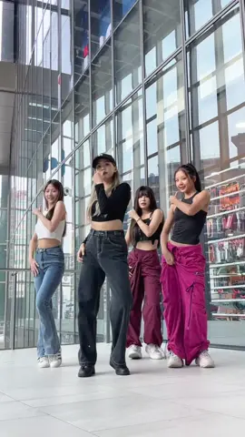 Inspired by @bách  #brotherlouie98 #bach #fyppppppppppppppppppppppp #dancetok #viral #dancers #fy #dancetrend #planv #kualalumpur #malaysia #malaysian #dancechallenge 