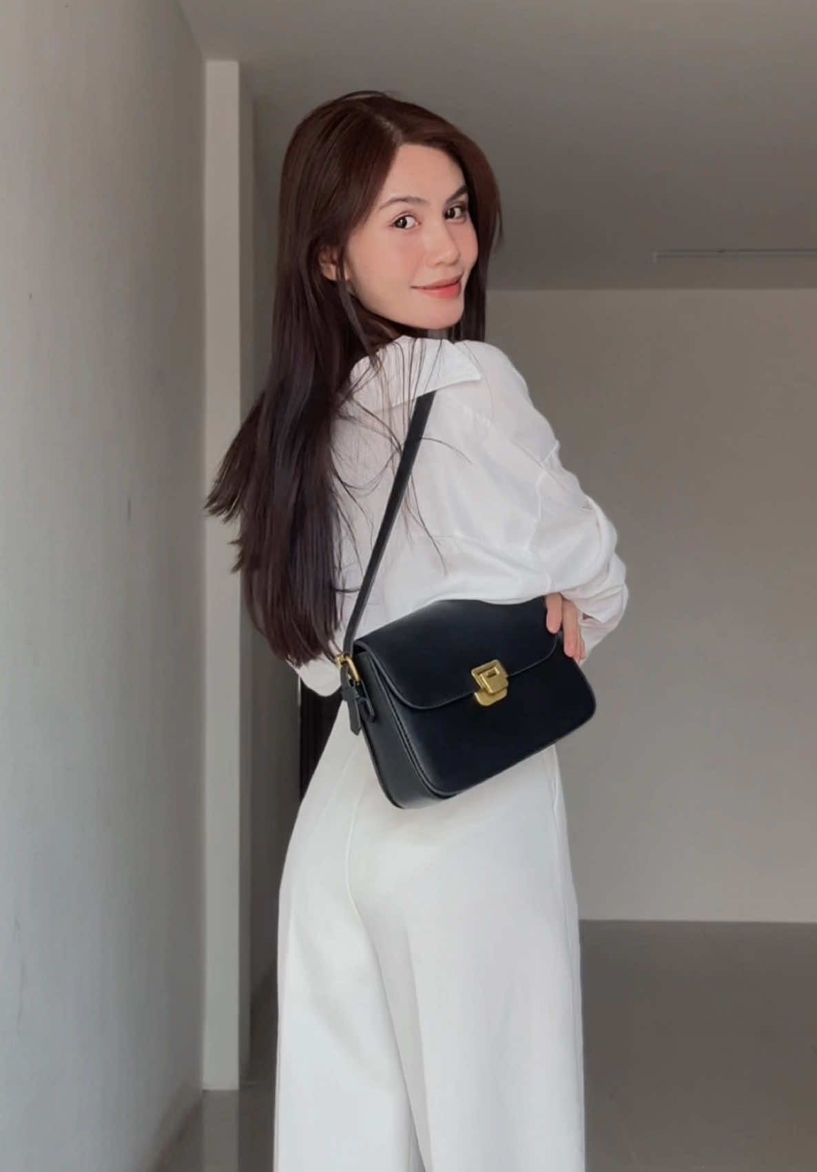 กระบอกใหญ่เอวสูงงงงงงง 🤍✨ #CapCut #outfitideas #OOTD #กางเกงขายาว 