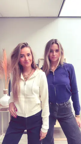 Deze nikki vestjes zijn zo schattig en zitten zo lekker 🤩🧸💘#dootjefashion #loveit #amazing #newin #newcollection #Goshopping 