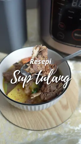 Resepi harini ialah sup tulang. Dengan menggunakan Pressure Cooker dari Electrova ni masakan menjadi lebih mudah dan cepat. #Electrova #Electrovamalaysia #Malaysia #KualaLumpur #Viral #KitchenHacks #PressureCooker #PressureCookerMalaysia 