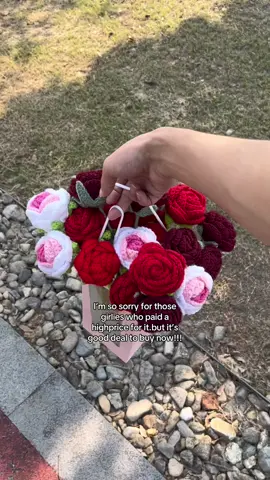 So cute #flower #flowers #rose #roses #gift #crochetflower #birthdaygift #flowerbouquet #foryou #fyp #tiktokshop 