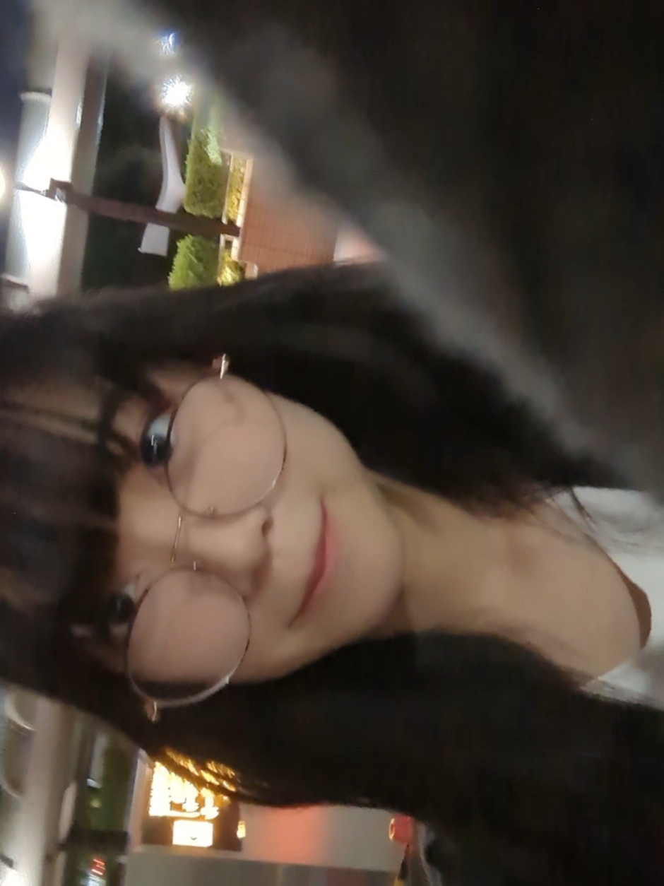 久々に眼鏡かけた記念💭🫧 みんな眼鏡女子とか好きですか？ #アイドル #豊田 #ご当地アイドル #眼鏡 #大学生 