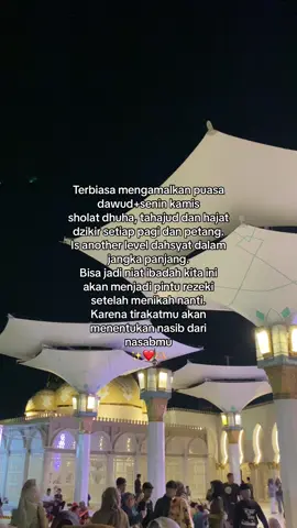 Untuk semua yang sedang berhijrah, semoga Allah permudah dan berikan istiqomah 🫶🏼✨  #tirakat #kajianislam #foryou #trendingvideo 